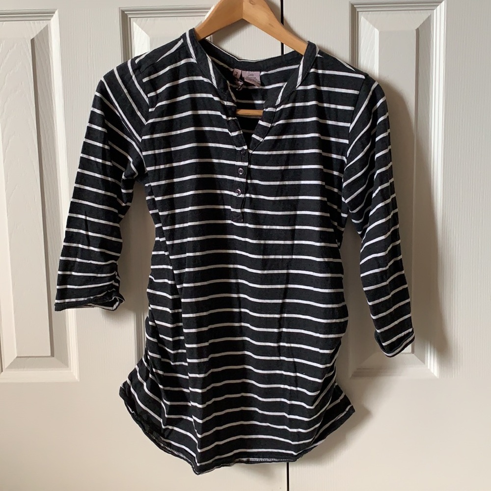 Gray maternity shirt sz large